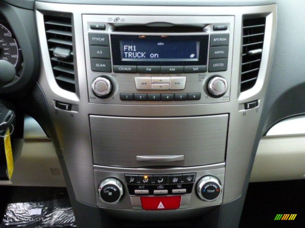 2013 Subaru Outback 2.5i Premium Controls Photo #76096226