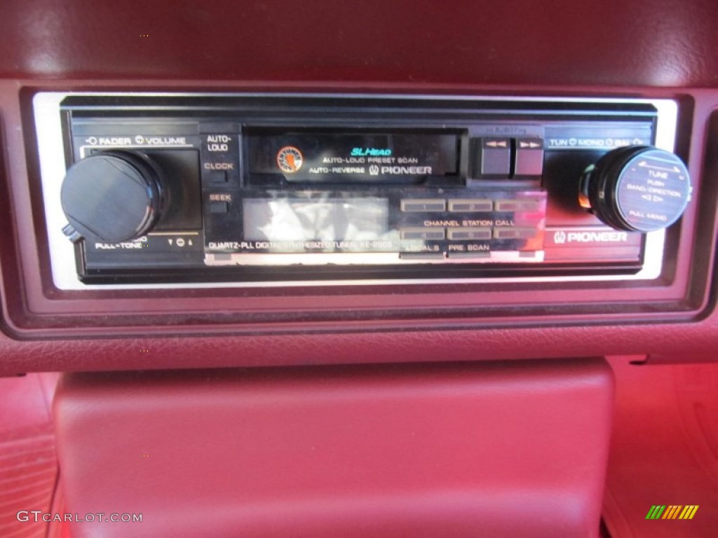 1981 Chevrolet Camaro Berlinetta Audio System Photos
