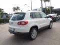 Candy White - Tiguan SE Photo No. 5