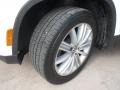 Candy White - Tiguan SE Photo No. 13