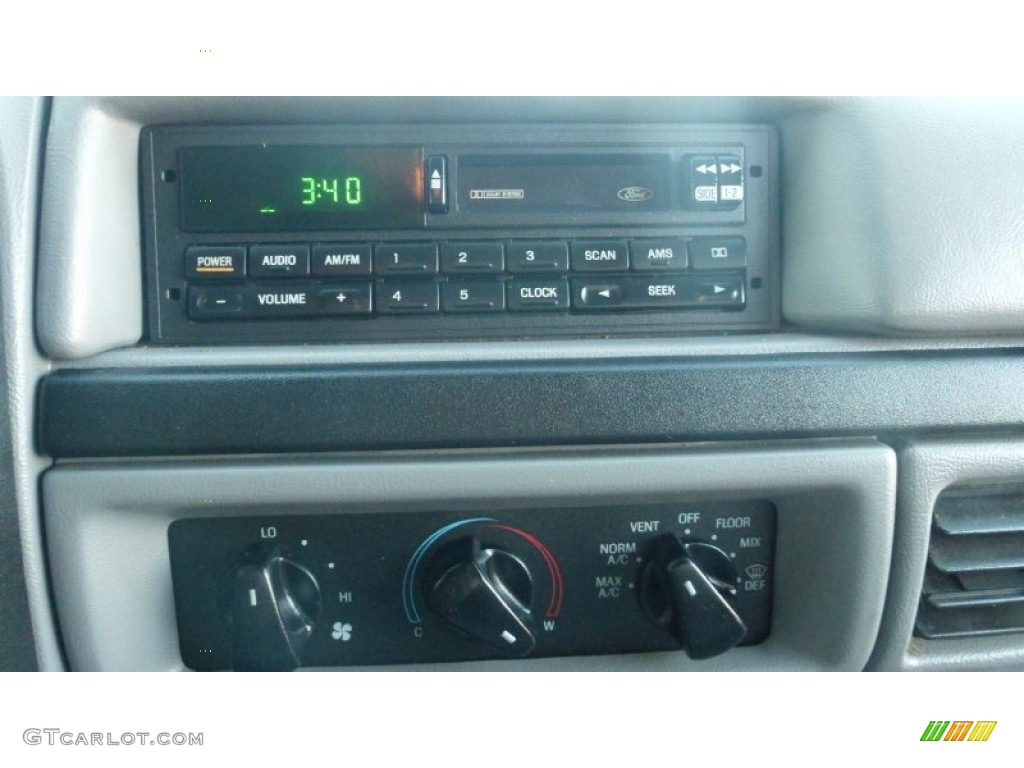 1997 F250 XLT Extended Cab 4x4 - Bright Red / Medium Graphite photo #6