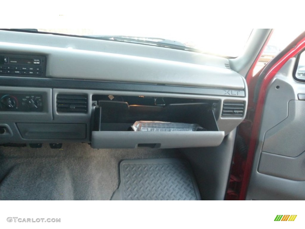 1997 F250 XLT Extended Cab 4x4 - Bright Red / Medium Graphite photo #12