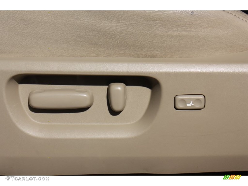 2008 Sequoia SR5 - Cassis Red Pearl / Sand Beige photo #19