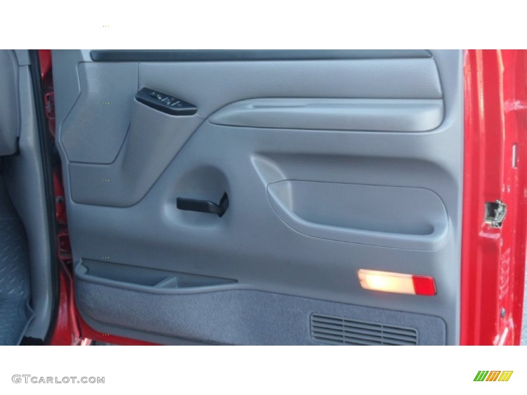 1997 F250 XLT Extended Cab 4x4 - Bright Red / Medium Graphite photo #25