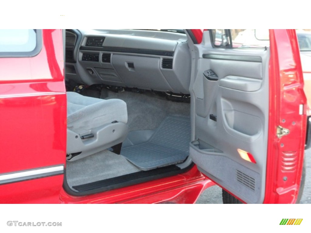 1997 F250 XLT Extended Cab 4x4 - Bright Red / Medium Graphite photo #26