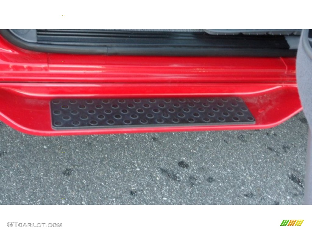 1997 F250 XLT Extended Cab 4x4 - Bright Red / Medium Graphite photo #27