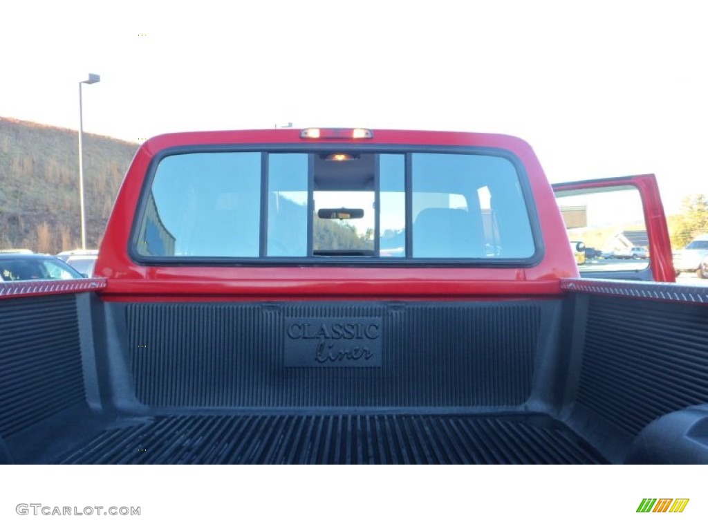 1997 F250 XLT Extended Cab 4x4 - Bright Red / Medium Graphite photo #38