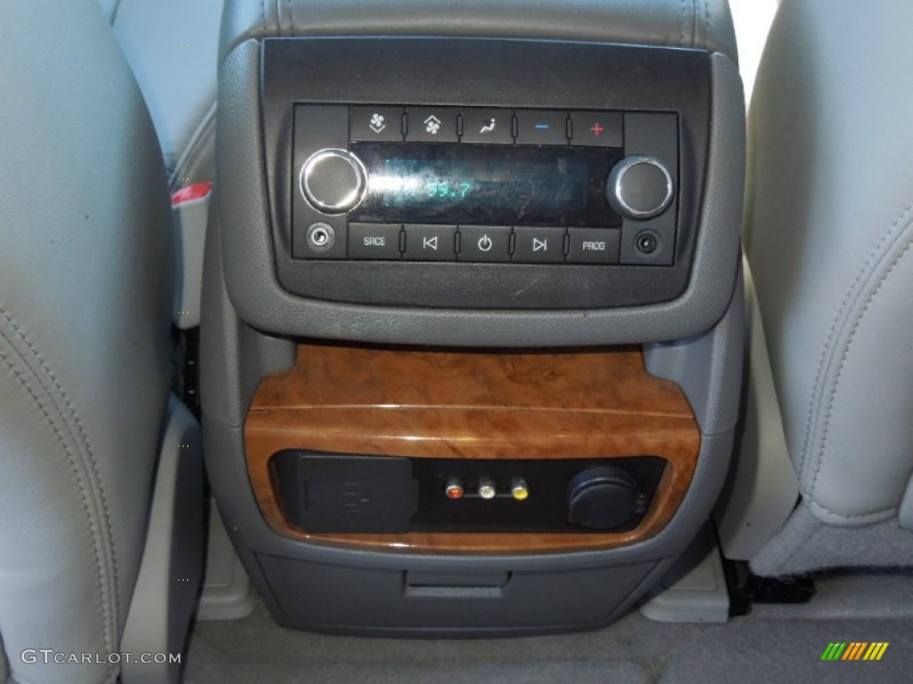 2008 Enclave CXL - Gold Mist Metallic / Titanium/Dark Titanium photo #22