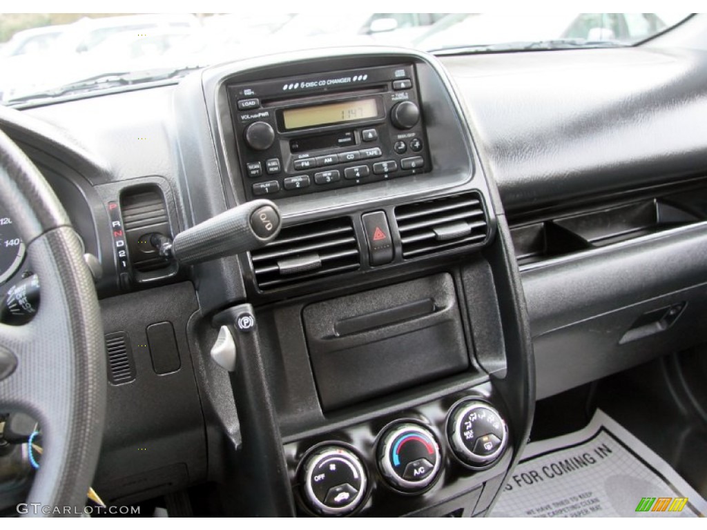2004 CR-V EX 4WD - Nighthawk Black Pearl / Black photo #15