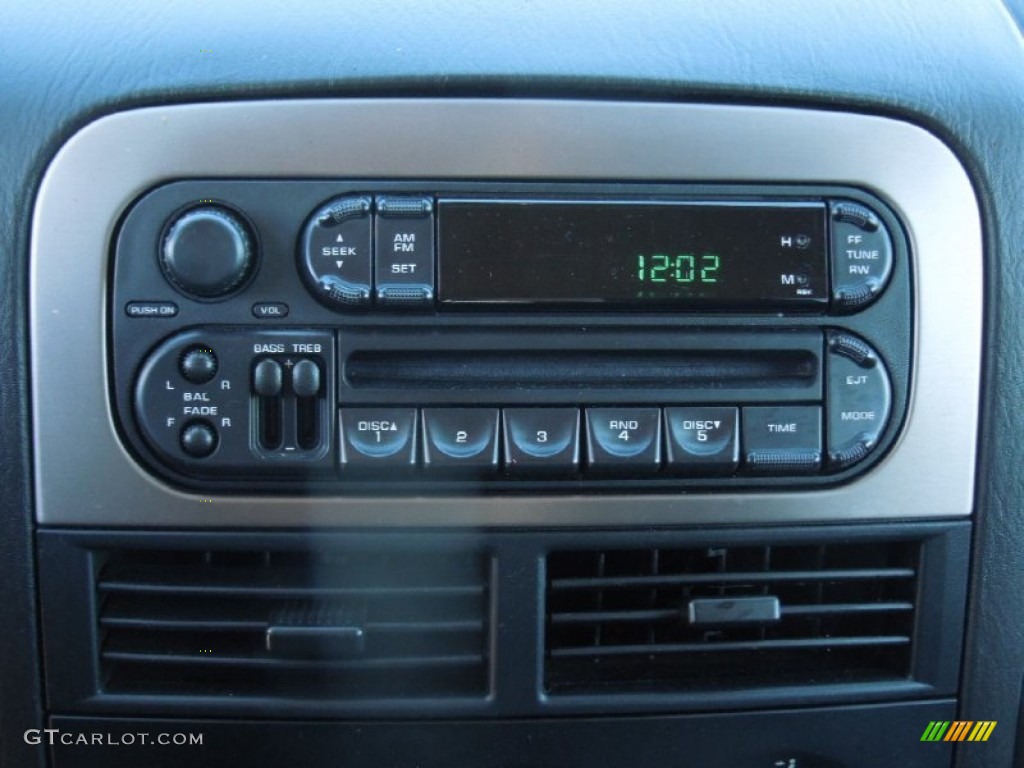 2004 Grand Cherokee Laredo - Stone White / Dark Slate Gray photo #15