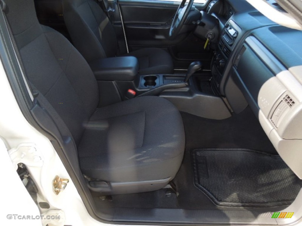 2004 Grand Cherokee Laredo - Stone White / Dark Slate Gray photo #20