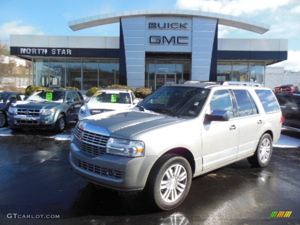 2008 Navigator Luxury 4x4 - Vapor Silver Metallic / Charcoal Black photo #1