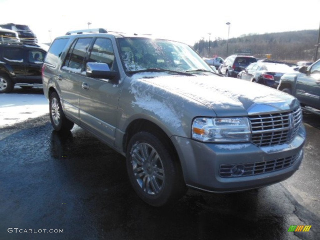 2008 Navigator Luxury 4x4 - Vapor Silver Metallic / Charcoal Black photo #4