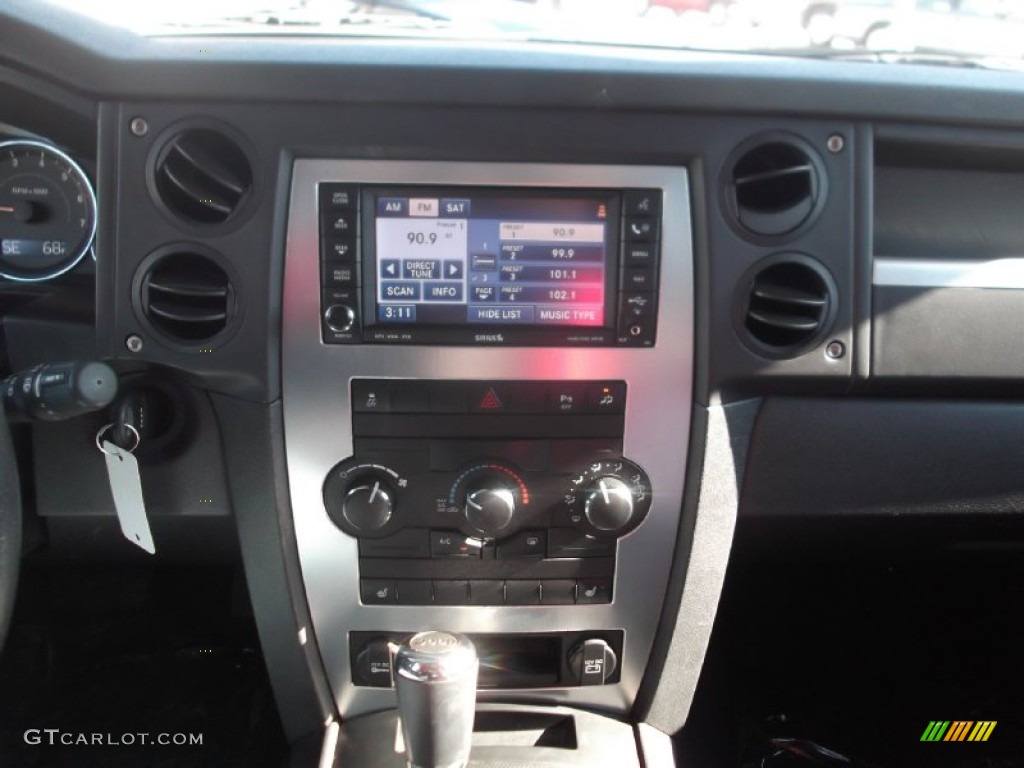 2010 Commander Sport 4x4 - Modern Blue Pearl / Dark Slate Gray photo #21