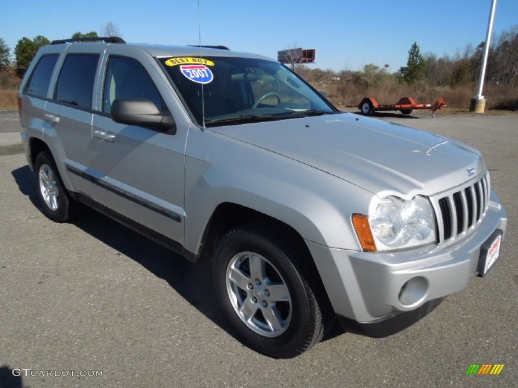 Bright Silver Metallic 2007 Jeep Grand Cherokee Laredo Exterior Photo #76107077