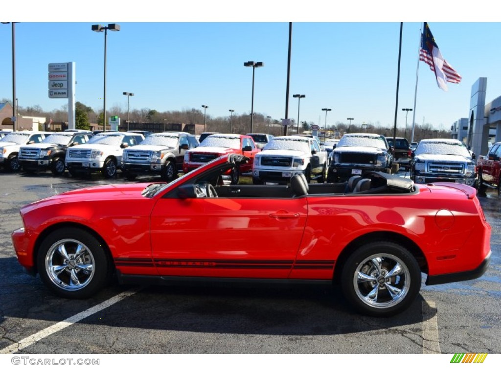 2010 Mustang V6 Premium Convertible - Torch Red / Charcoal Black photo #30