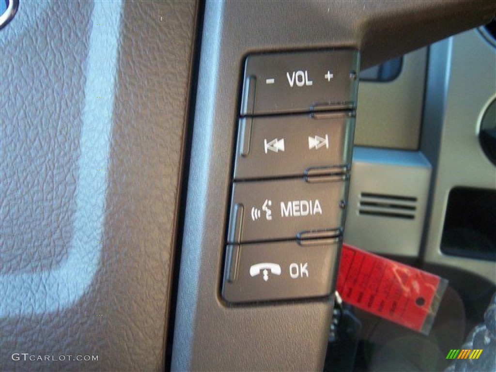 2010 F150 Lariat SuperCrew - Red Candy Metallic / Tan photo #23