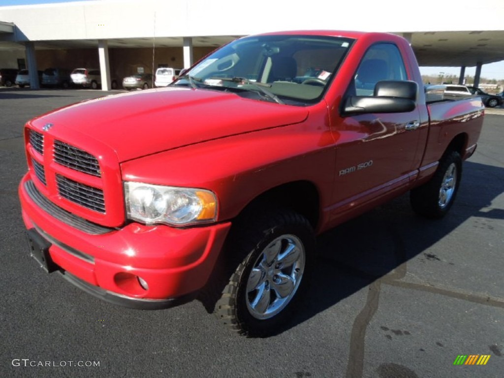 2004 Ram 1500 SLT Regular Cab 4x4 - Flame Red / Taupe photo #2