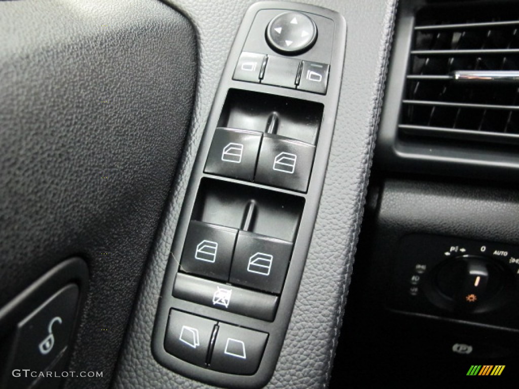 2008 Mercedes-Benz R 350 4Matic Controls Photo #76114505
