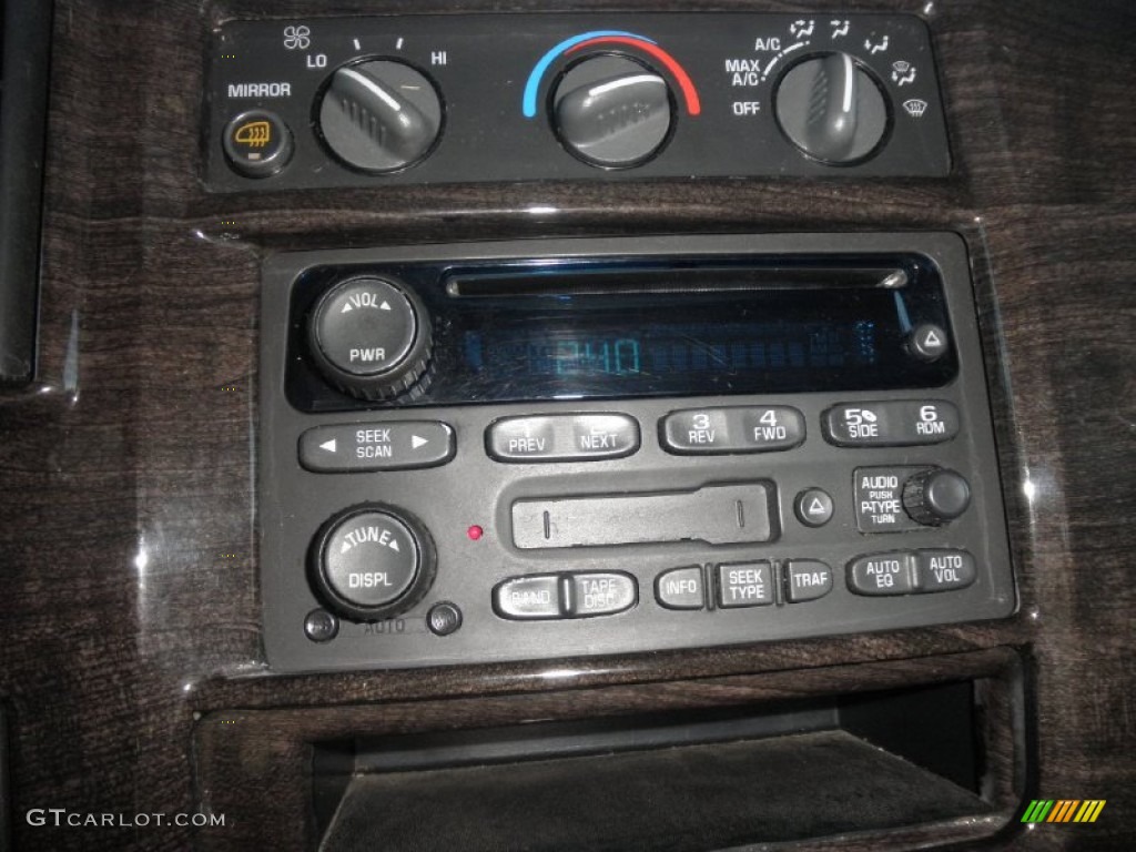 2004 Chevrolet Express 1500 Passenger Conversion Van Audio System Photos