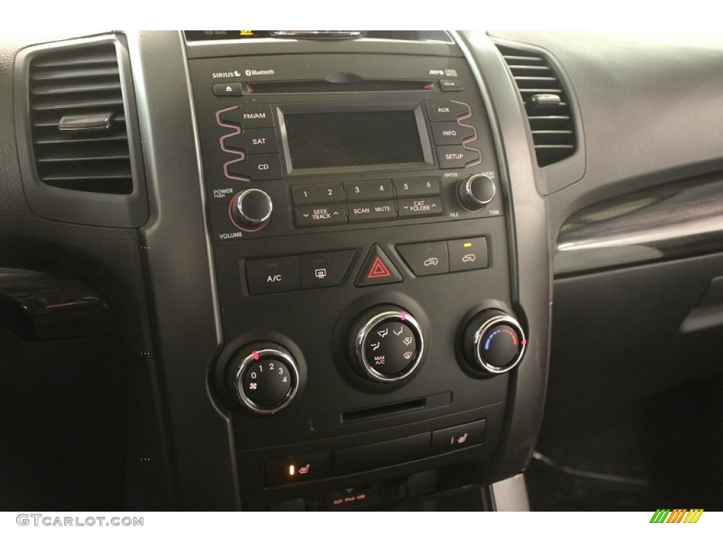 2011 Kia Sorento LX AWD Controls Photo #76118066