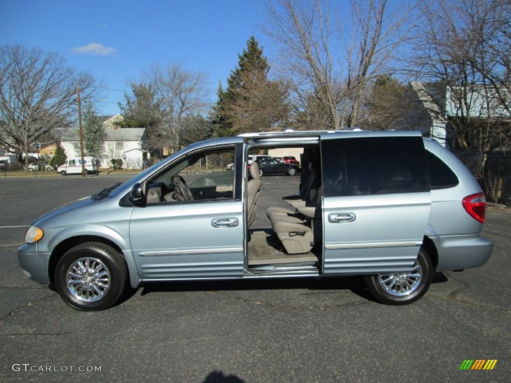 Butane Blue Pearl 2003 Chrysler Town & Country Limited Exterior Photo #76119259