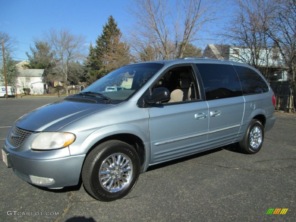 2003 Town & Country Limited - Butane Blue Pearl / Taupe photo #2