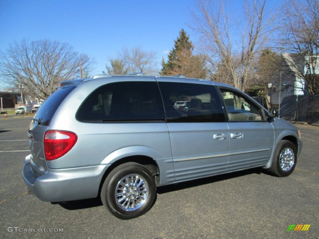 2003 Town & Country Limited - Butane Blue Pearl / Taupe photo #8