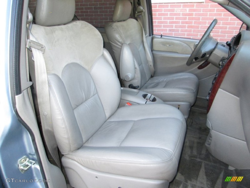 2003 Chrysler Town & Country Limited Front Seat Photos
