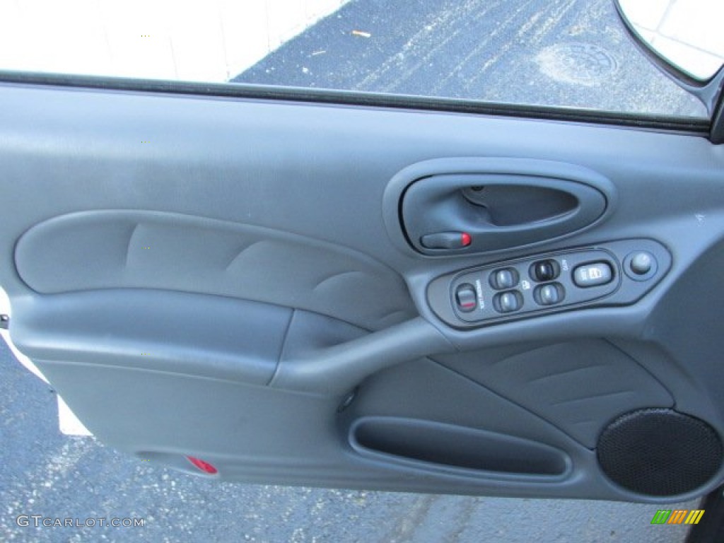 2004 Pontiac Grand Am SE Sedan Dark Pewter Door Panel Photo #76123997