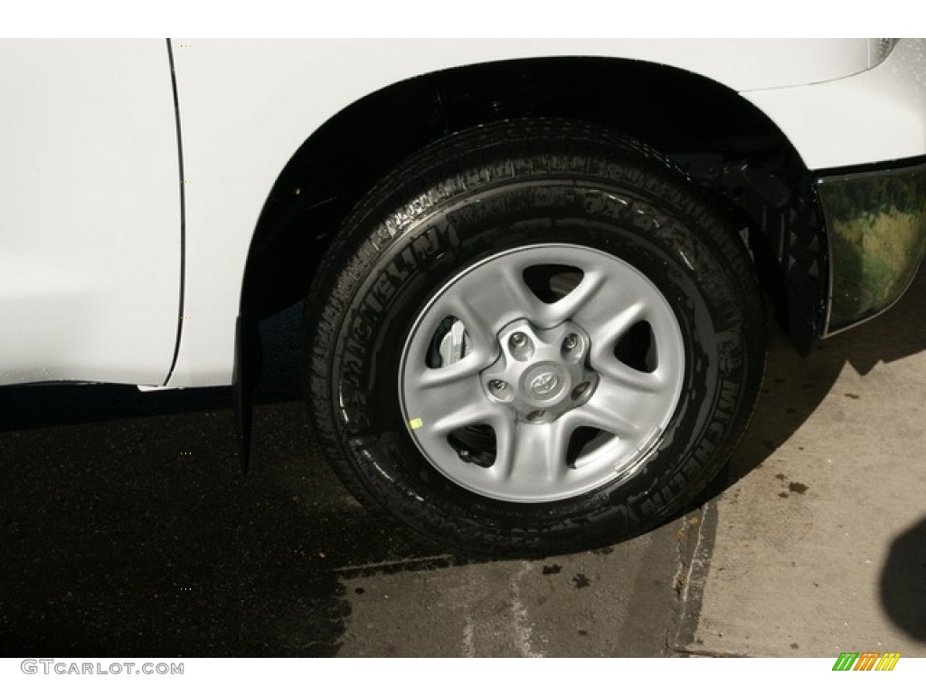 2013 Tundra SR5 CrewMax 4x4 - Super White / Graphite photo #9