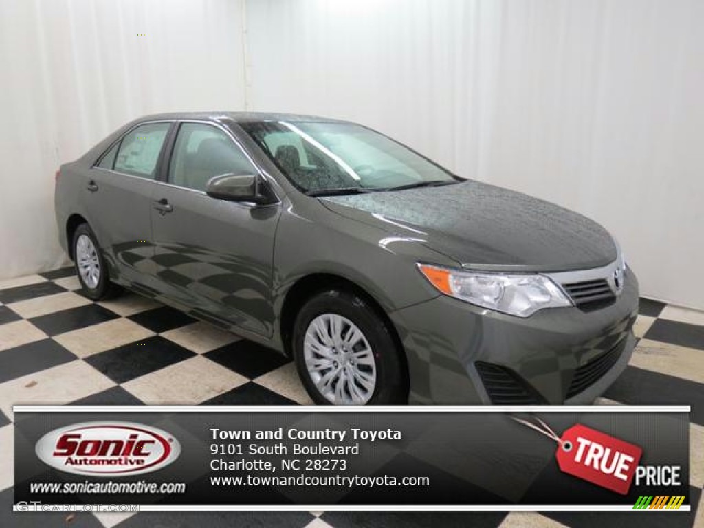 2013 Camry L - Cypress Green Metallic / Ivory photo #1