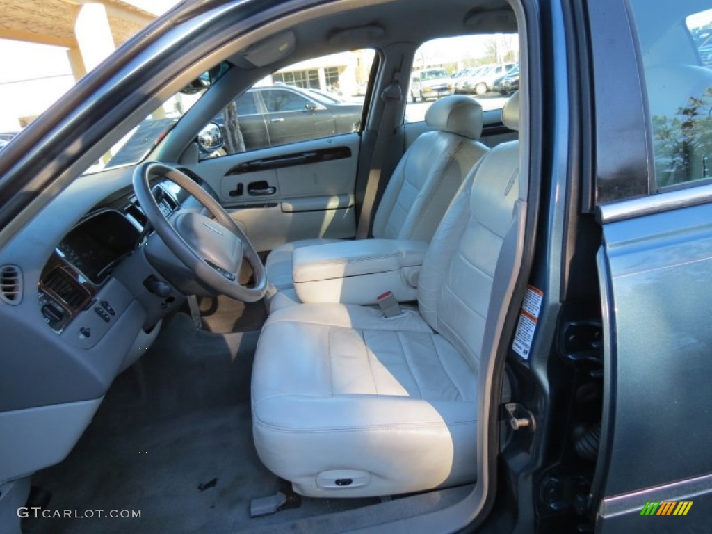 2001 Town Car Executive - Aqua Blue / Light Graphite photo #6