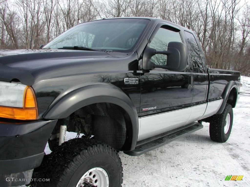 2000 F250 Super Duty XLT Extended Cab 4x4 - Black / Medium Graphite photo #11