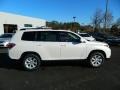 2013 Blizzard White Pearl Toyota Highlander SE  photo #2