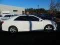 Super White - Camry SE Photo No. 2