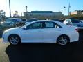Super White - Camry SE Photo No. 6