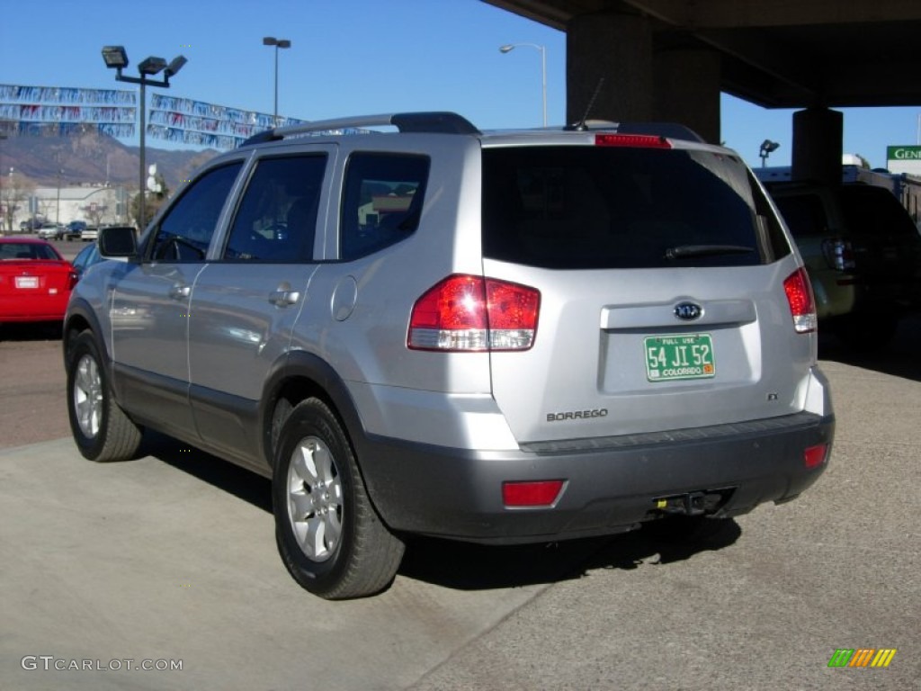 2009 Borrego EX V6 4x4 - Bright Silver / Gray photo #11