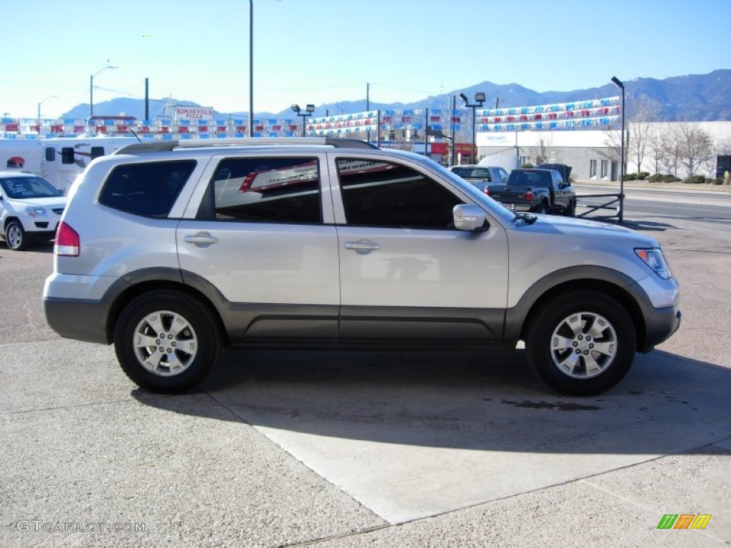 2009 Borrego EX V6 4x4 - Bright Silver / Gray photo #14