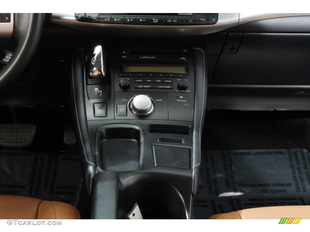2011 Lexus CT 200h Hybrid Premium Controls Photo #76139163