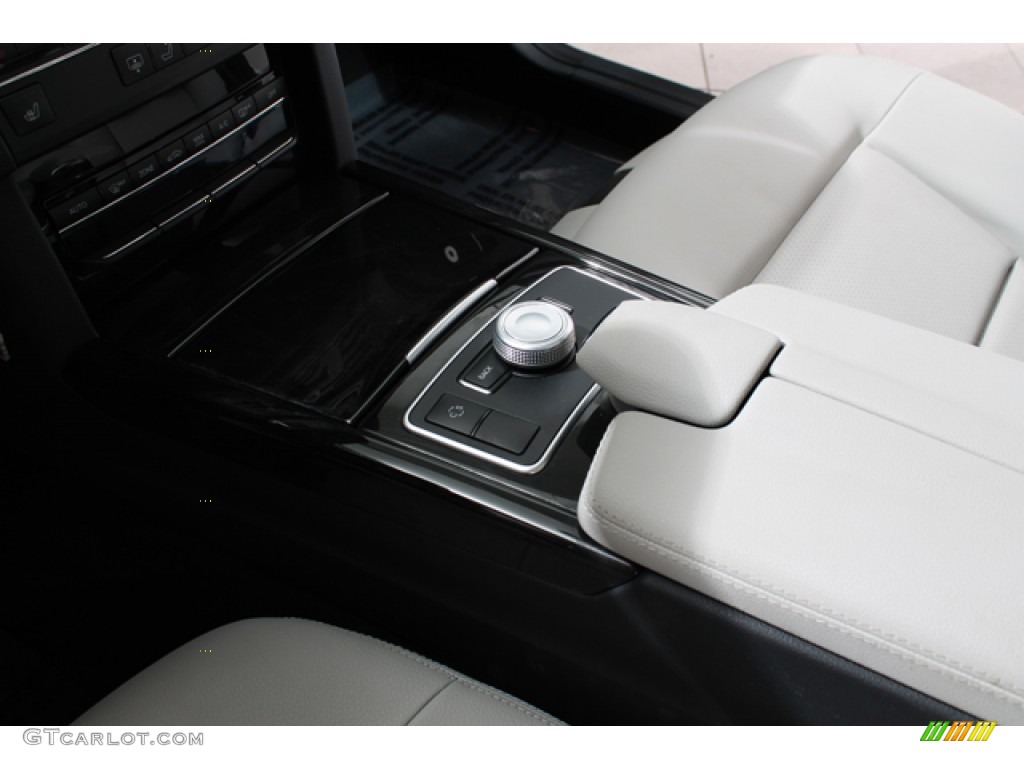2010 Mercedes-Benz E 350 4Matic Sedan Controls Photo #76143354