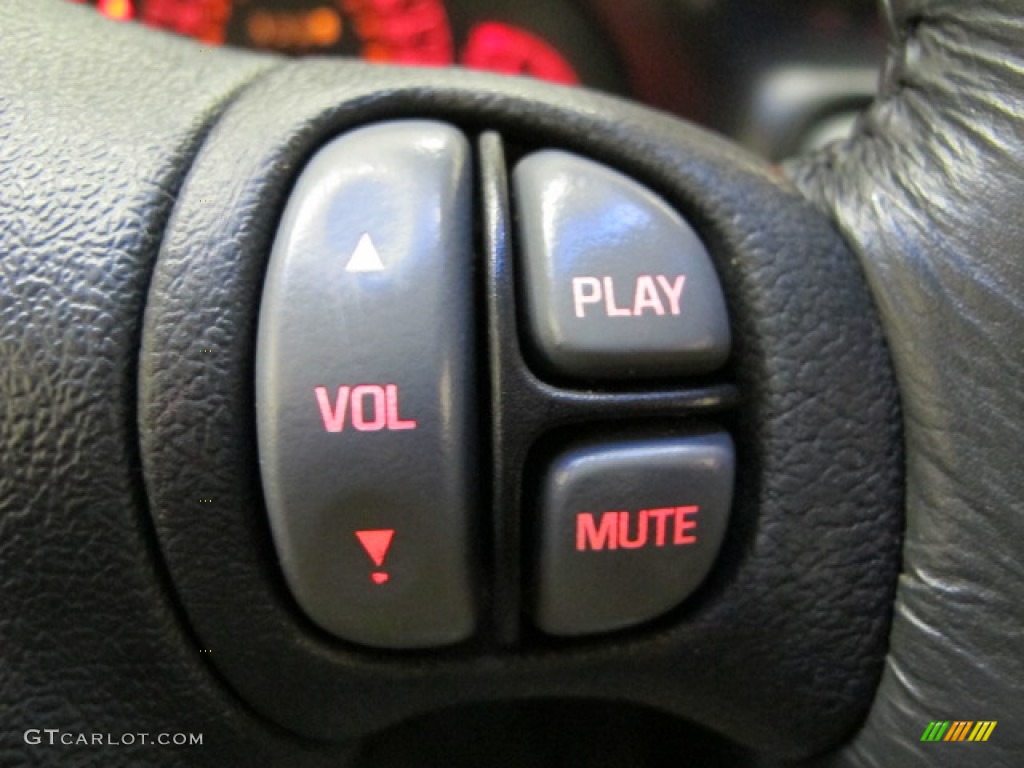 2002 Pontiac Grand Prix GTP Sedan Controls Photo #76144614