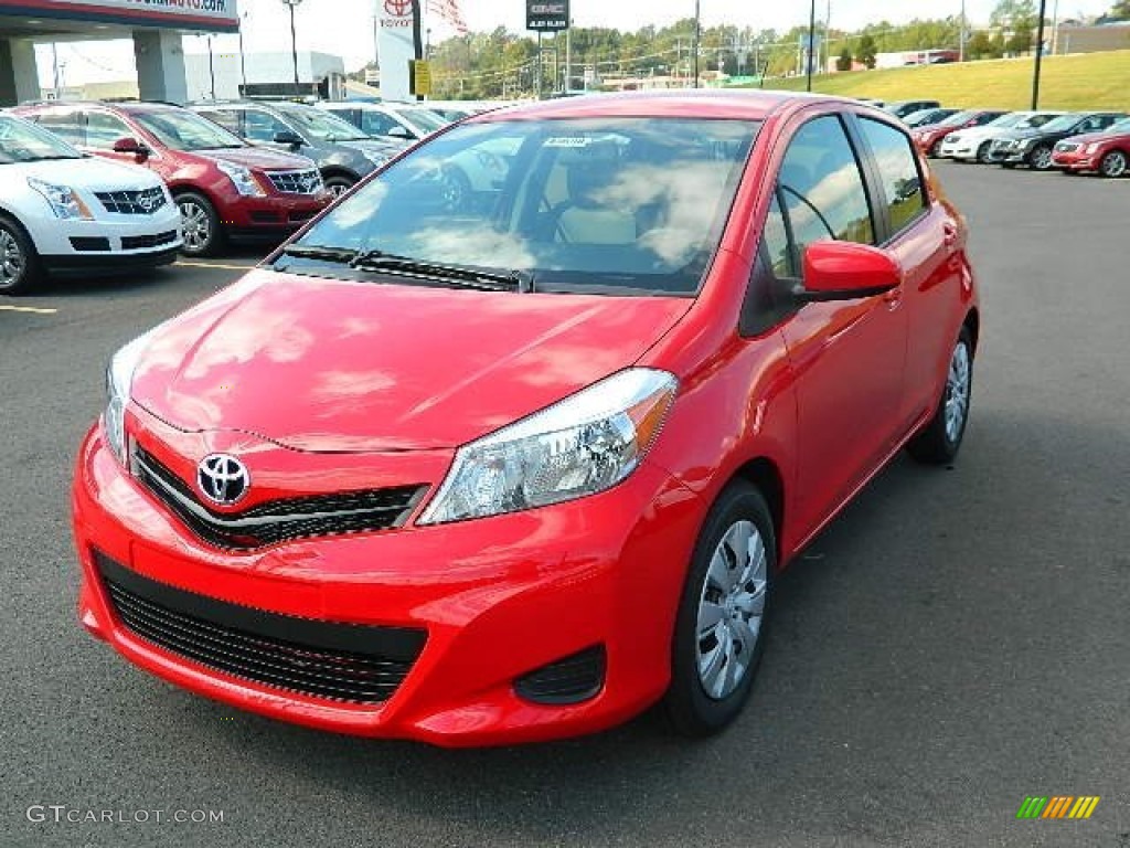 2013 Yaris LE 5 Door - Absolutely Red / Ash photo #7