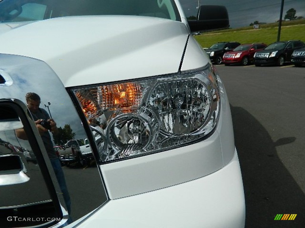 2013 Tundra TSS Double Cab - Super White / Graphite photo #9