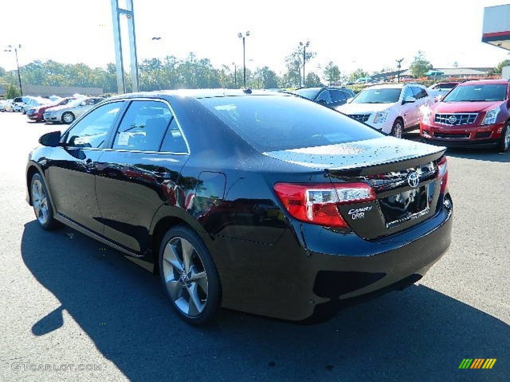 2012 Camry SE - Attitude Black Metallic / Black photo #5