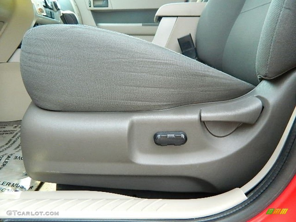 2009 Escape XLT V6 - Torch Red / Stone photo #17