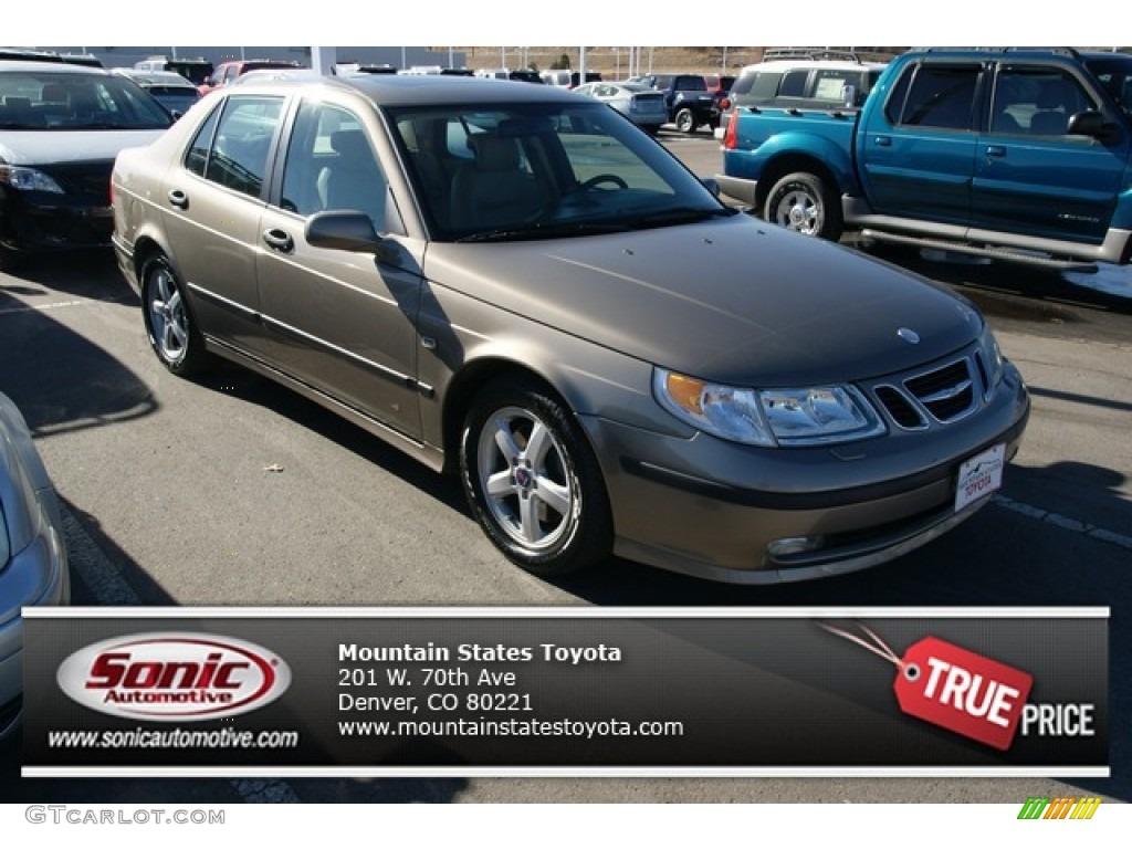 2004 9-5 Arc Sedan - Hazelnut Metallic / Sand Beige photo #1