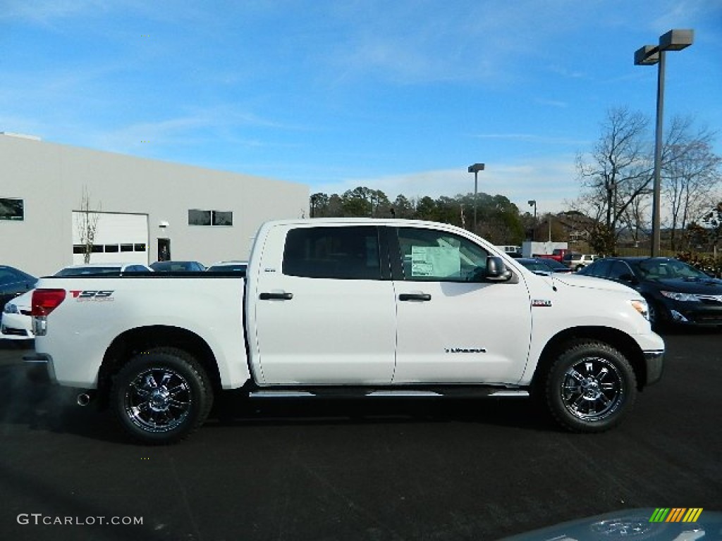 2013 Tundra SR5 CrewMax 4x4 - Super White / Graphite photo #2