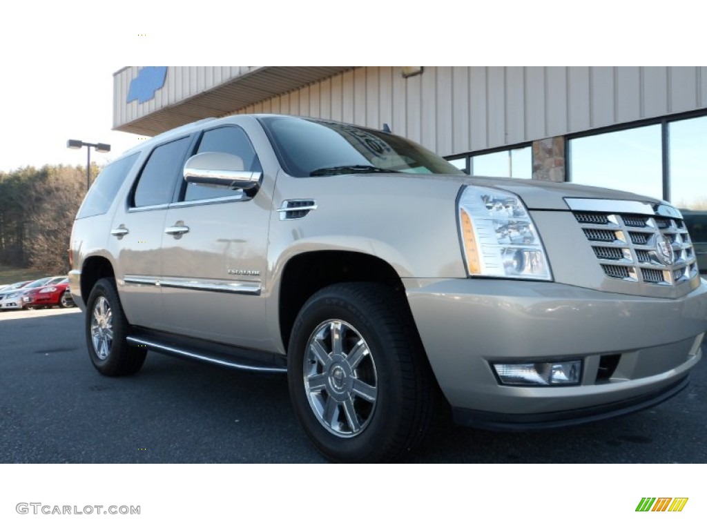 2011 Escalade Luxury AWD - Gold Mist Metallic / Ebony/Ebony photo #4