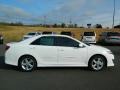 Super White - Camry SE Photo No. 2